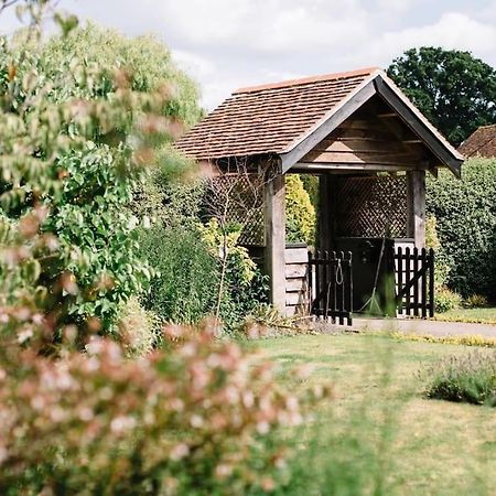 ビショップス・ウォーザン Forest Farm Barn Hampshireヴィラ エクステリア 写真