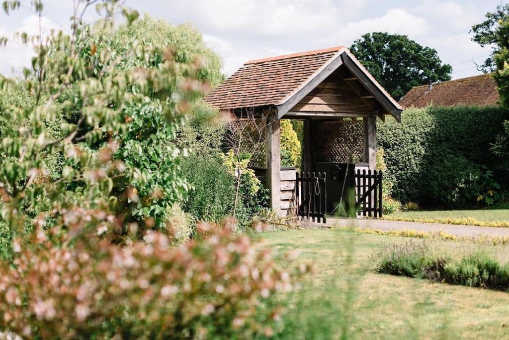 ビショップス・ウォーザン Forest Farm Barn Hampshireヴィラ エクステリア 写真